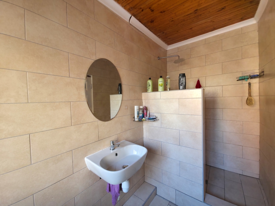 5 Bedroom Property for Sale in Hawston Western Cape